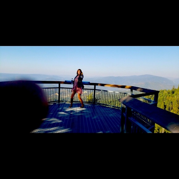 Meet your Posher, Tia - Picture 2 of 2